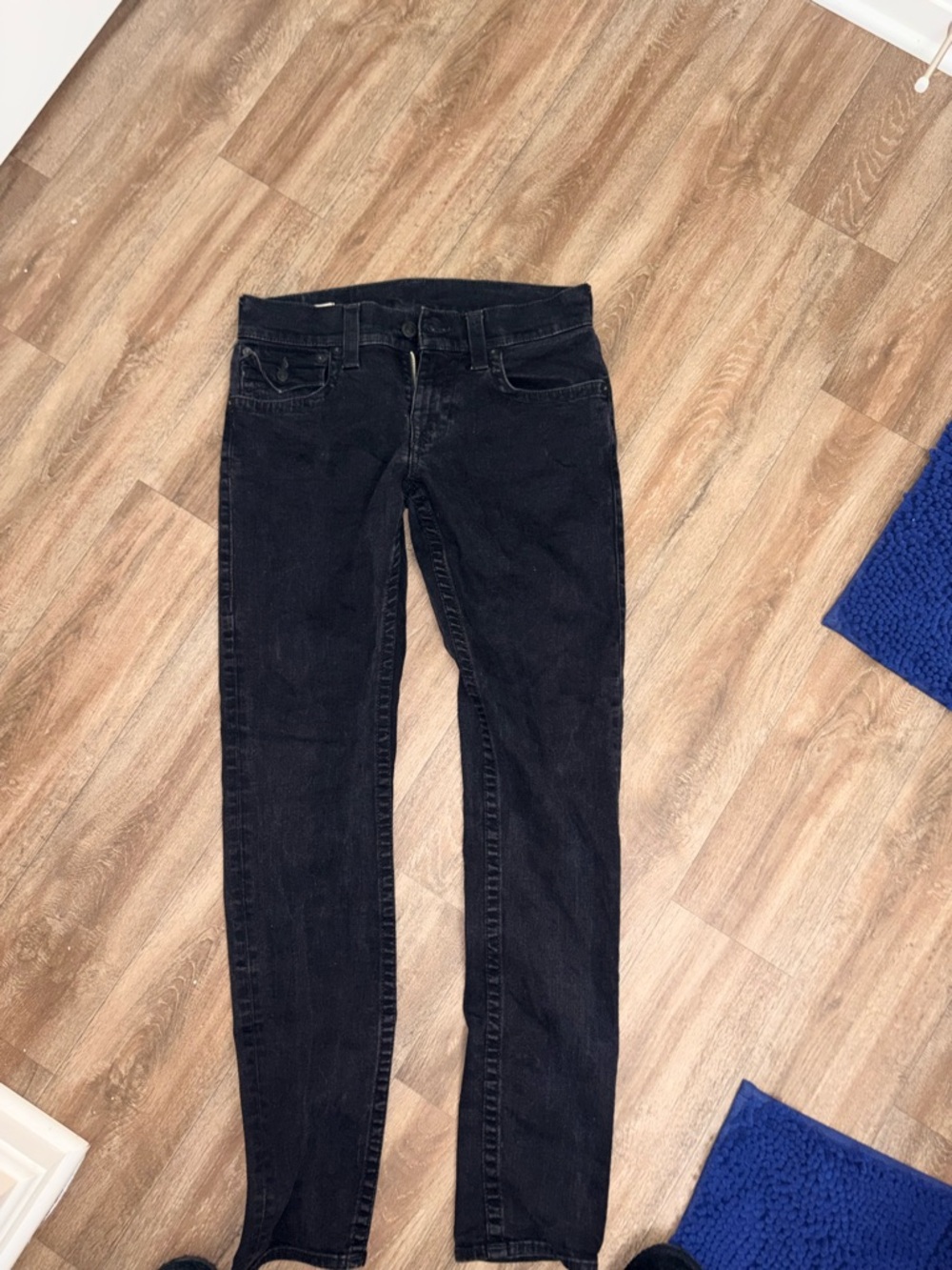 Black men’s True Religion skinny jeans